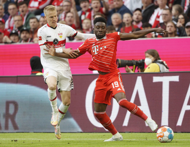 包含斯图加特客场大捷，稳住保级位置的词条