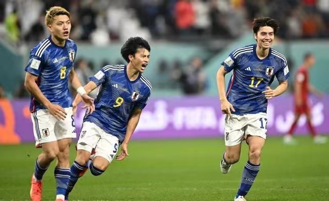 关于激烈对决一触即发，双方实力相当，胜负难定！的信息