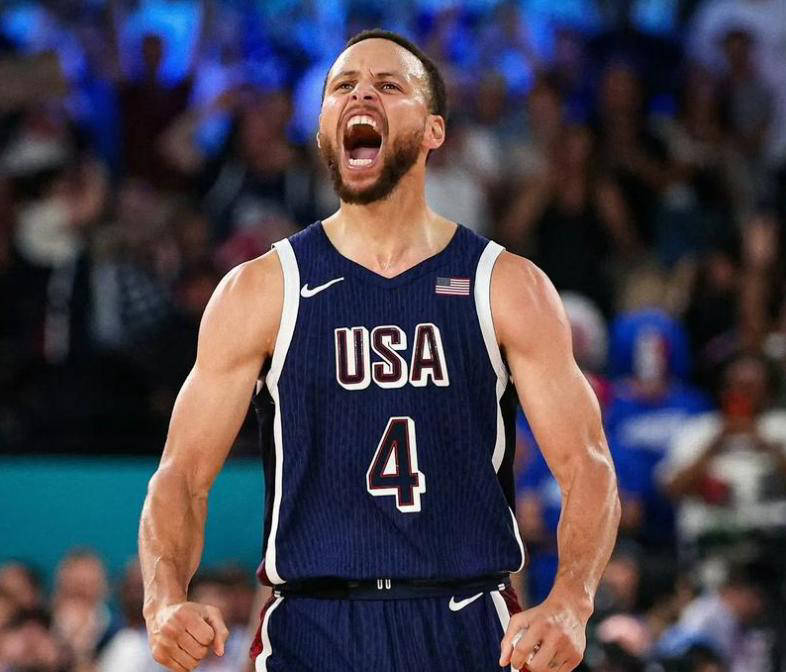 库里关键节点高光表现，快船带队取胜！的简单介绍