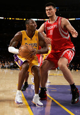  Ming回归赛场，赛事规则更新首场状态亮眼，公牛观众沸腾！